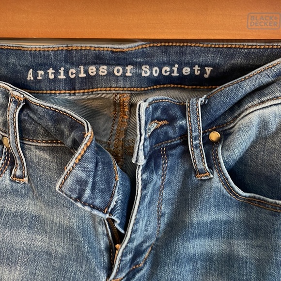 Jeans - Picture 2 of 4